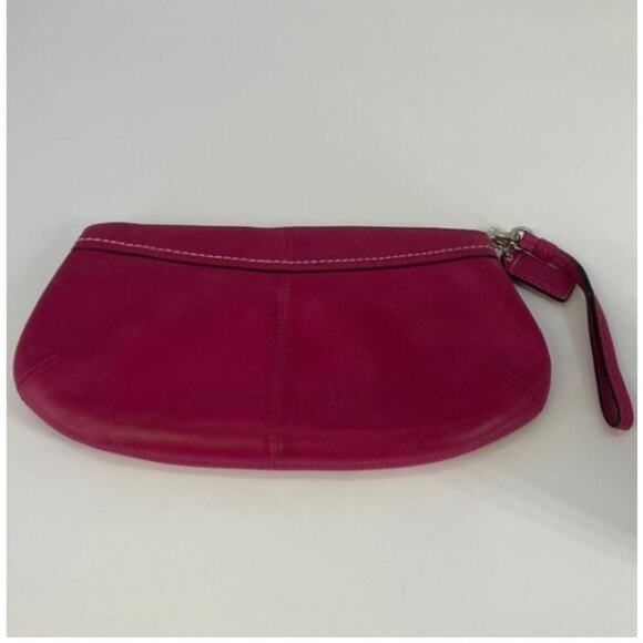 Coach Large magenta leather wristlet with charm - Picture 6 of 7